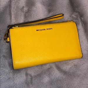 Michael kors wallet